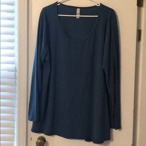 PLUS Lularoe Lynnae top - matching leggings avail